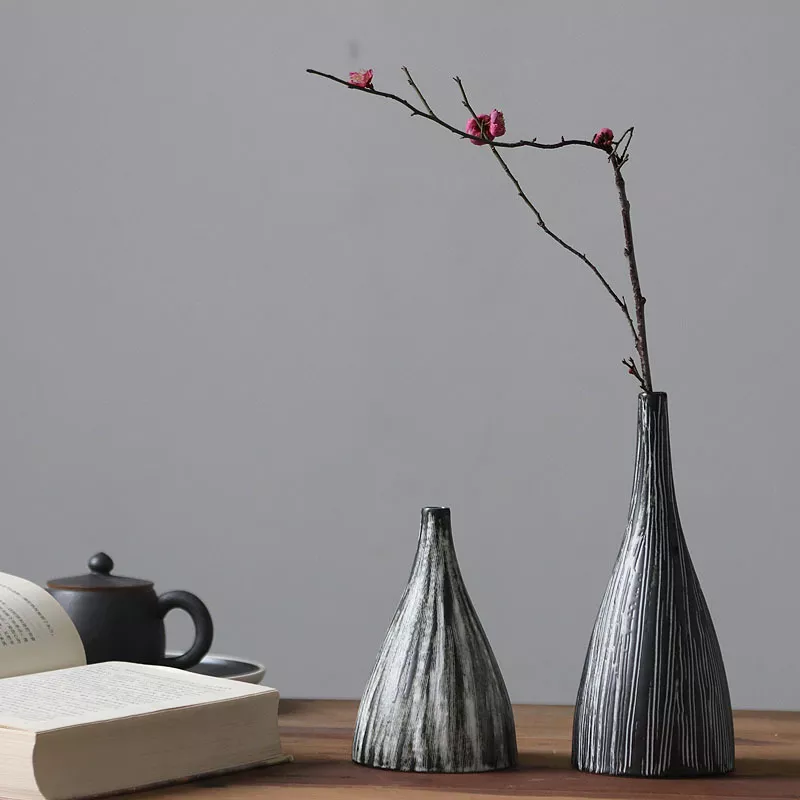 ~/Striped Ceramic Vase – Japanese Style